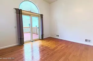 41 Simmons Loop, New York, NY 10314 - Photo 17