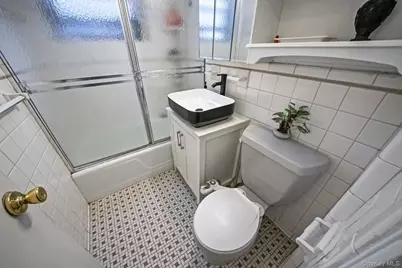 61-25 97th Street #2B, Rego Park, NY 11374 - Photo 17