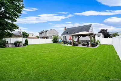461 18th Street, West Babylon, NY 11704 - Photo 23