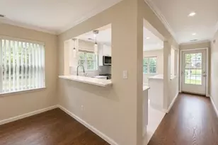 2 Herrels Cir, Melville, NY 11747 - Photo 5