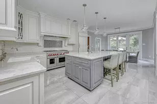 8 Lety Ln, Suffern, NY 10901 - Photo 9