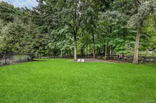 8 Lety Ln, Suffern, NY 10901 - Photo 35