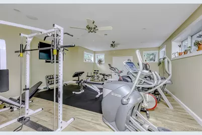 8 Lety Lane, Suffern, NY 10901 - Photo 25