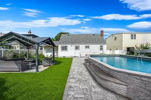 1030 N Fulton Ave, Lindenhurst, NY 11757 - Photo 3