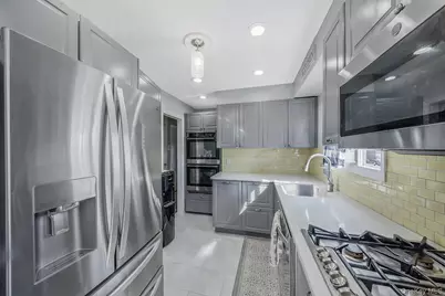 1030 N Fulton Avenue, Lindenhurst, NY 11757 - Photo 7