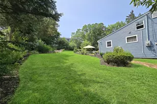 46 Peconic St, Selden, NY 11784 - Photo 25