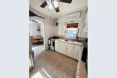 98 Albertson Place, Mineola, NY 11501 - Photo 7