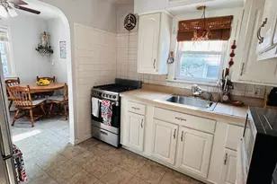 98 Albertson Pl, Mineola, NY 11501 - Photo 7