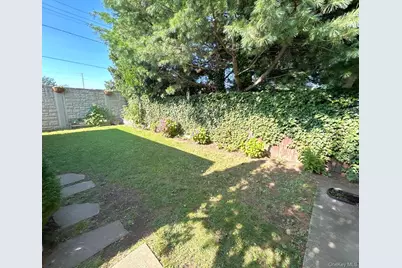 98 Albertson Place, Mineola, NY 11501 - Photo 21