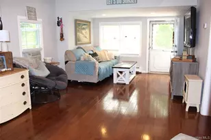 63 Smith St, Sayville, NY 11782 - Photo 5