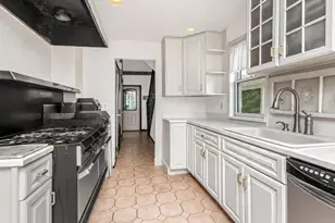 4 Depew St, Pleasantville, NY 10570 - Photo 17