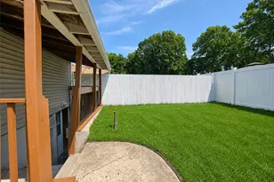 17 Carriage Ln, Centereach, NY 11720 - Photo 33