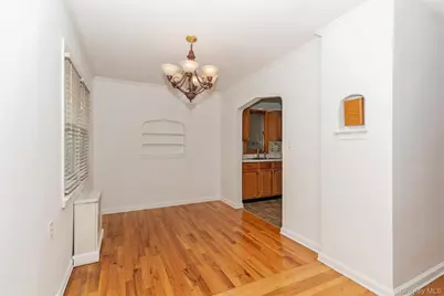 1493 New Hyde Park Drive, New Hyde Park, NY 11040 - Photo 5