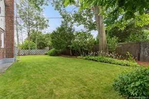 1493 New Hyde Park Dr, New Hyde Park, NY 11040 - Photo 23