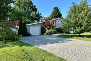 11 Sandalwood Dr, Smithtown, NY 11787 - Photo 3