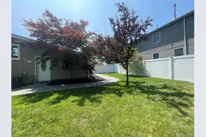 11 Sandalwood Drive, Smithtown, NY 11787 - Photo 25