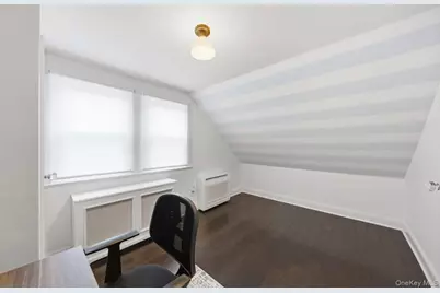8 Rosewood Avenue, Amityville, NY 11701 - Photo 17