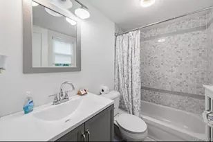 8 Rosewood Ave, Amityville, NY 11701 - Photo 19