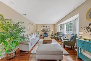 397 Lockwood Dr, Shirley, NY 11967 - Photo 5