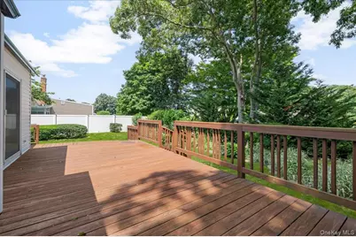 103 Bonnie Road, Oakdale, NY 11769 - Photo 33