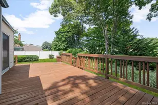 103 Bonnie Rd, Oakdale, NY 11769 - Photo 33