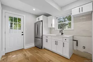 103 Bonnie Rd, Oakdale, NY 11769 - Photo 7
