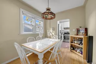 4711 Belmont Rd, Great Neck, NY 11020 - Photo 5