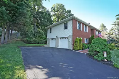 16 Four Winds Drive, Poughkeepsie, NY 12603 - Photo 3