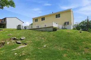 30 Raker Rd, Poughkeepsie, NY 12603 - Photo 27