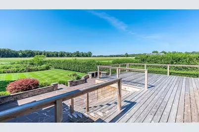 118 Peconic Bay Boulevard, Aquebogue, NY 11931 - Photo 27