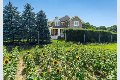118 Peconic Bay Boulevard, Aquebogue, NY 11931 - Photo 37