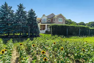 118 Peconic Bay Blvd, Aquebogue, NY 11931 - Photo 37