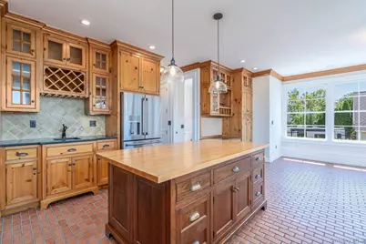 118 Peconic Bay Boulevard, Aquebogue, NY 11931 - Photo 9