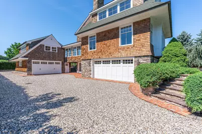 118 Peconic Bay Boulevard, Aquebogue, NY 11931 - Photo 35