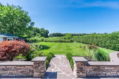 118 Peconic Bay Boulevard, Aquebogue, NY 11931 - Photo 29