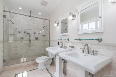 118 Peconic Bay Boulevard, Aquebogue, NY 11931 - Photo 17