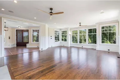 118 Peconic Bay Boulevard, Aquebogue, NY 11931 - Photo 5