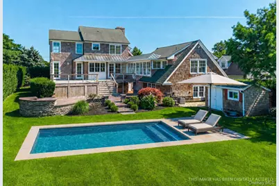 118 Peconic Bay Boulevard, Aquebogue, NY 11931 - Photo 31
