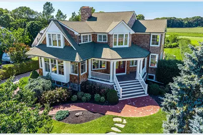 118 Peconic Bay Boulevard, Aquebogue, NY 11931 - Photo 3