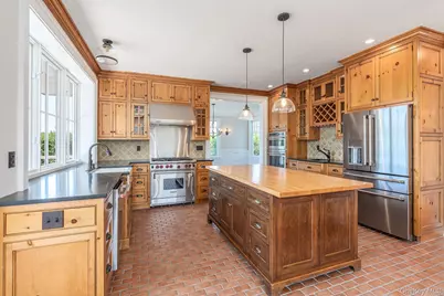 118 Peconic Bay Boulevard, Aquebogue, NY 11931 - Photo 11