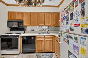 88 Leeward Ct, Port Jefferson, NY 11777 - Photo 13