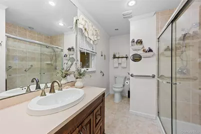 579 Empire Avenue, West Babylon, NY 11704 - Photo 15