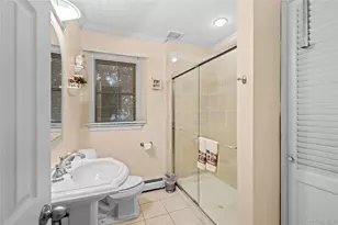 579 Empire Ave, West Babylon, NY 11704 - Photo 19