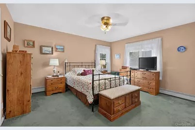 83 Whittier Avenue, Merrick, NY 11566 - Photo 13