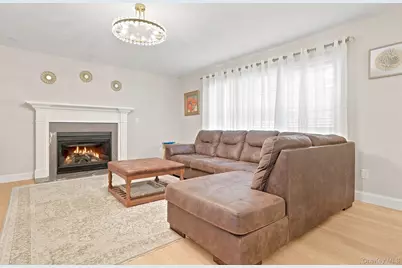 24 Whittier Boulevard, Poughkeepsie, NY 12603 - Photo 7