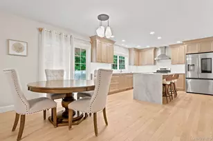 24 Whittier Blvd, Poughkeepsie, NY 12603 - Photo 9