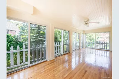 91 Pickwick Road, Manhasset, NY 11030 - Photo 17