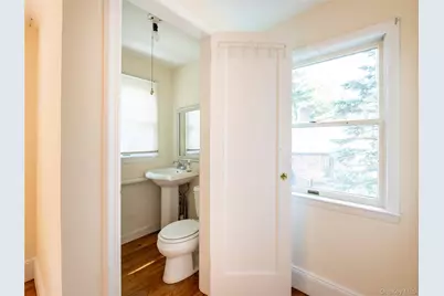 91 Pickwick Road, Manhasset, NY 11030 - Photo 23