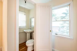 91 Pickwick Rd, Manhasset, NY 11030 - Photo 23
