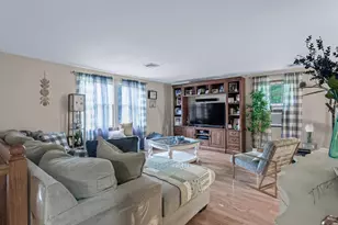 33 Winside Ln, Coram, NY 11727 - Photo 3